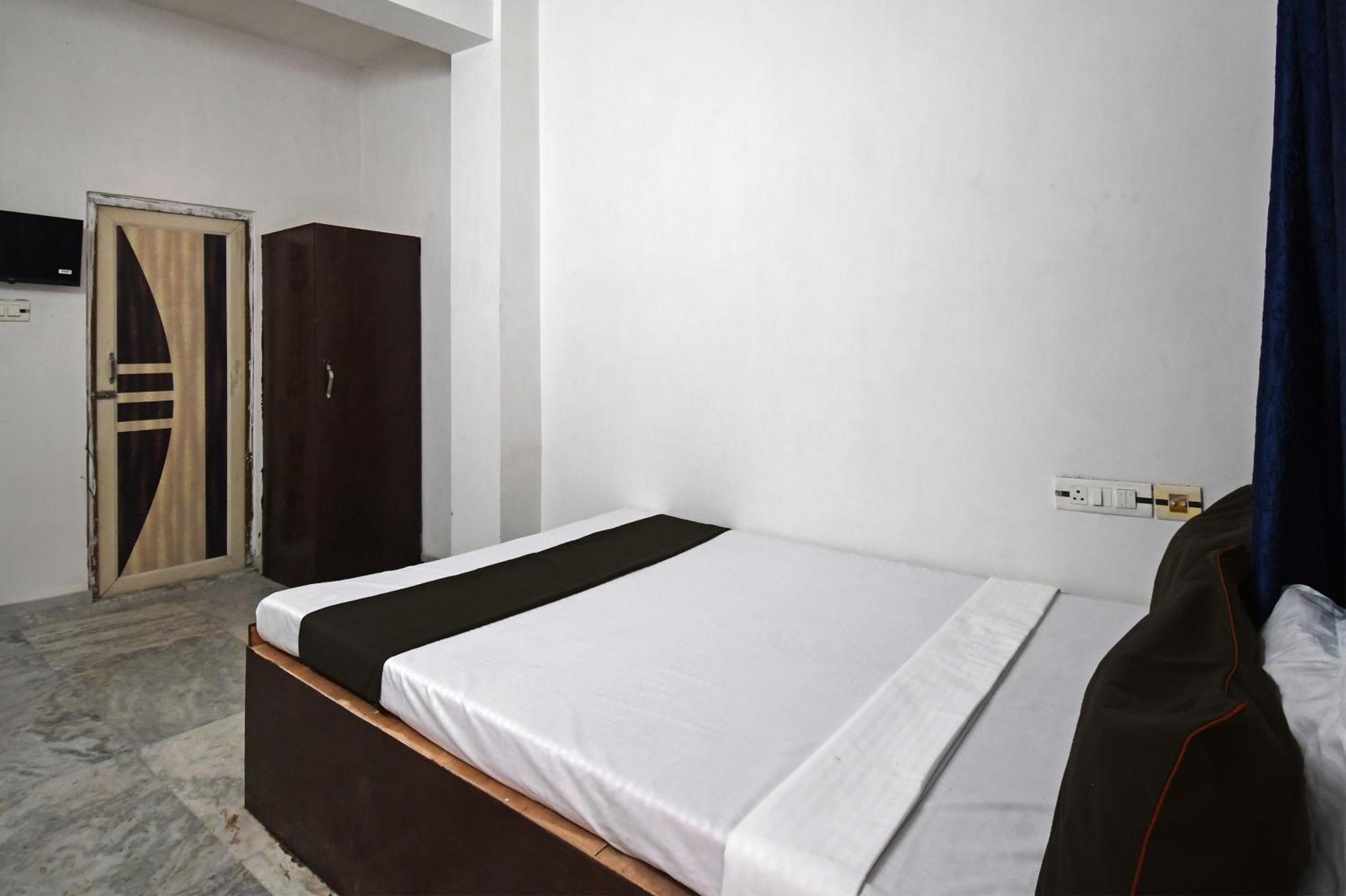 כלכותה Oyo Hotel Chinar Park מראה חיצוני תמונה