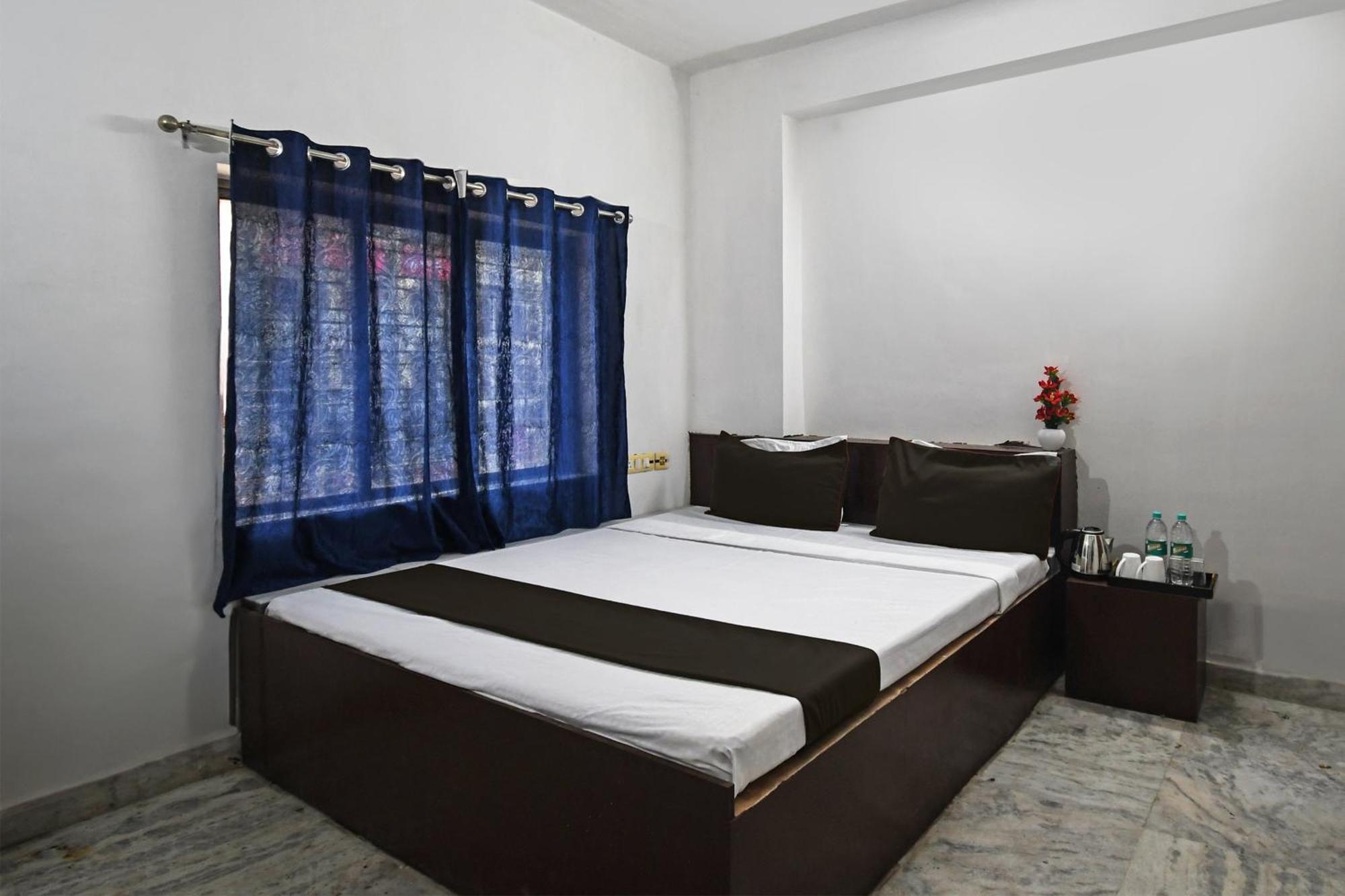 כלכותה Oyo Hotel Chinar Park מראה חיצוני תמונה